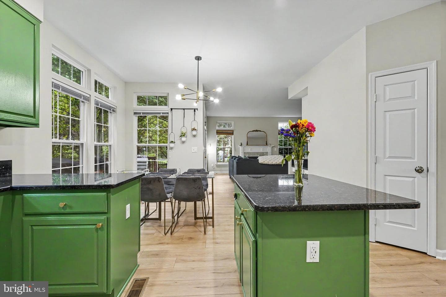201 Jennings Court SE photo 10