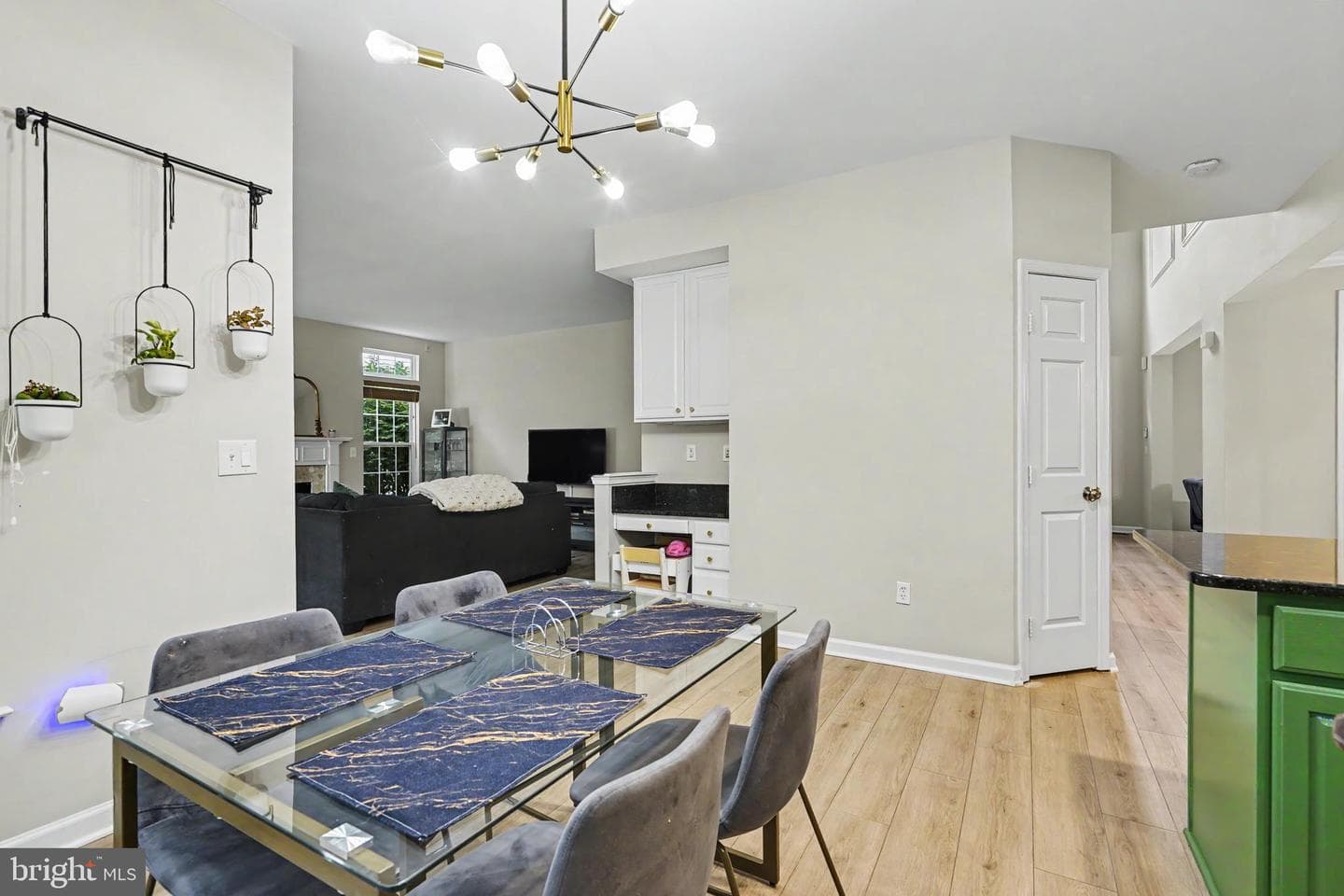 201 Jennings Court SE photo 22