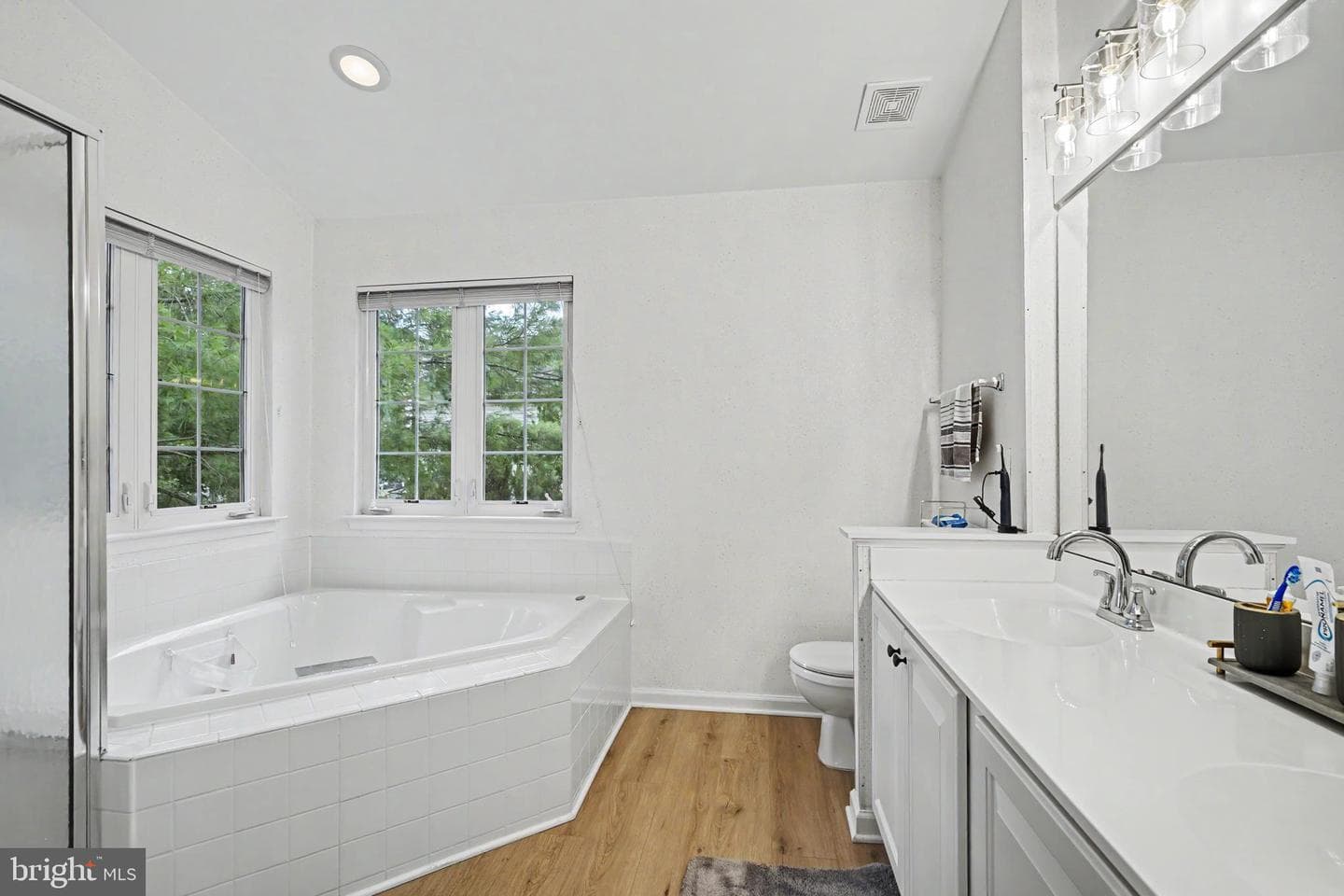 201 Jennings Court SE photo 34