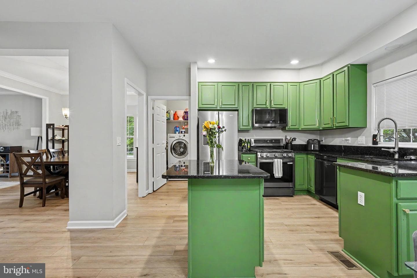201 Jennings Court SE photo 9
