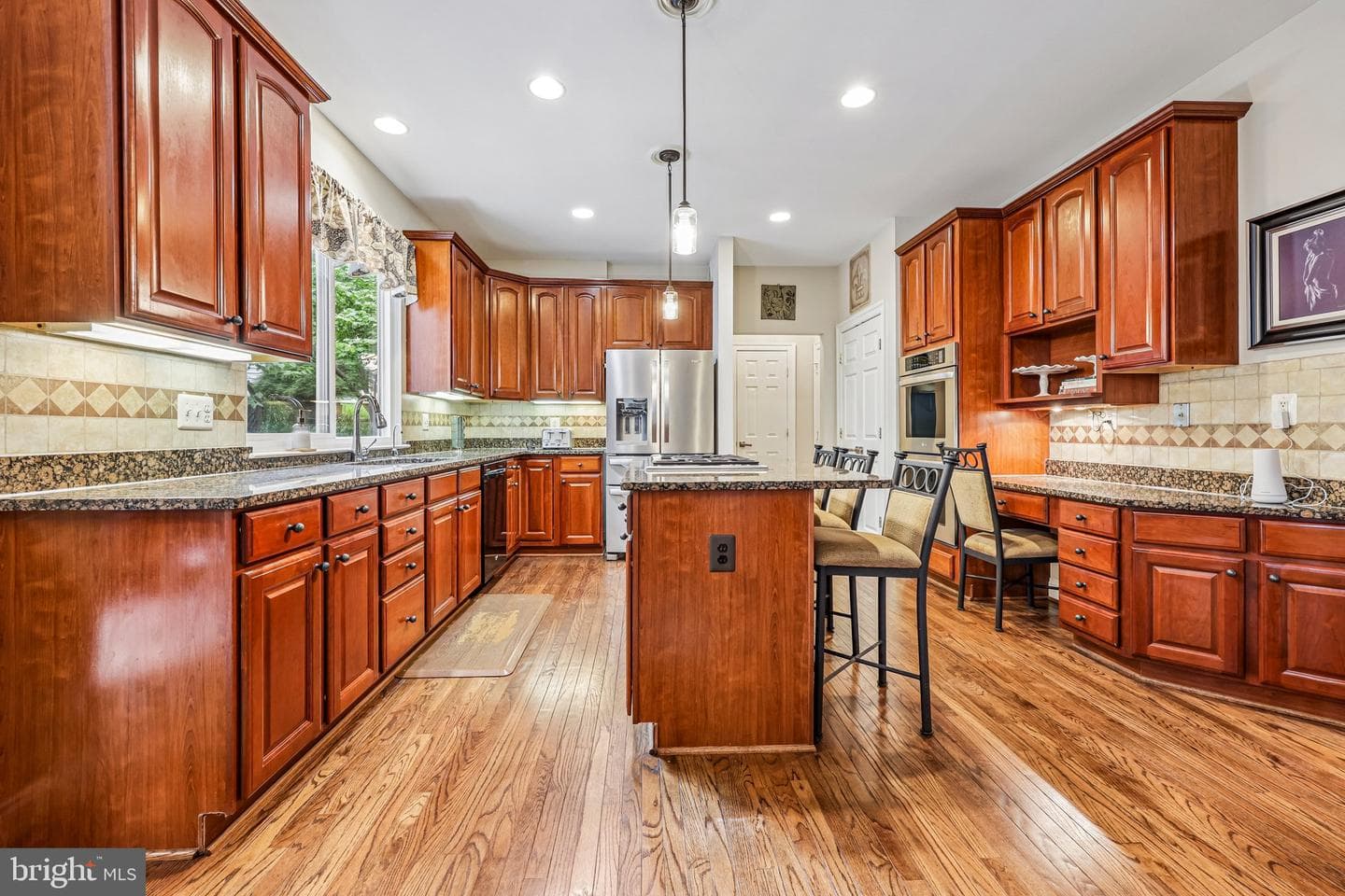 47404 Middle Bluff Place photo 33