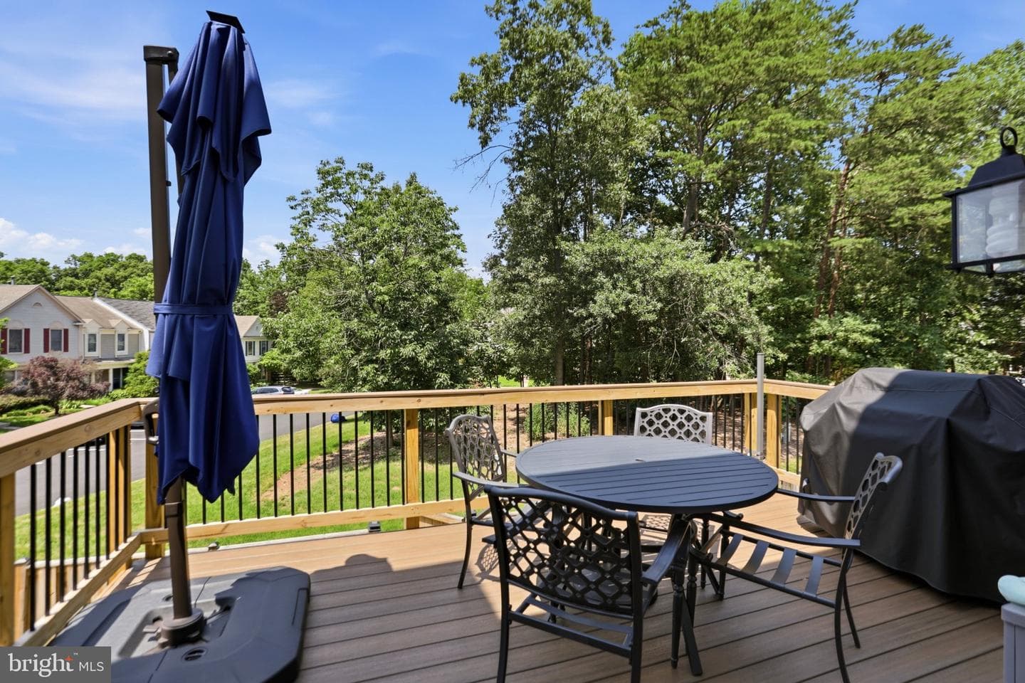 43885 Laburnum Square photo 3