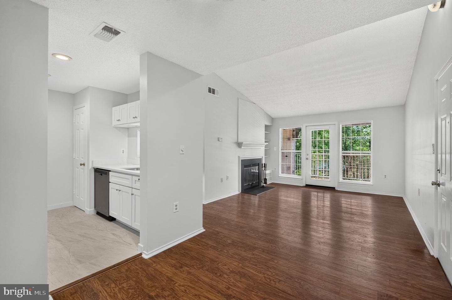 21029 Timber Ridge Terrace #302 photo 6