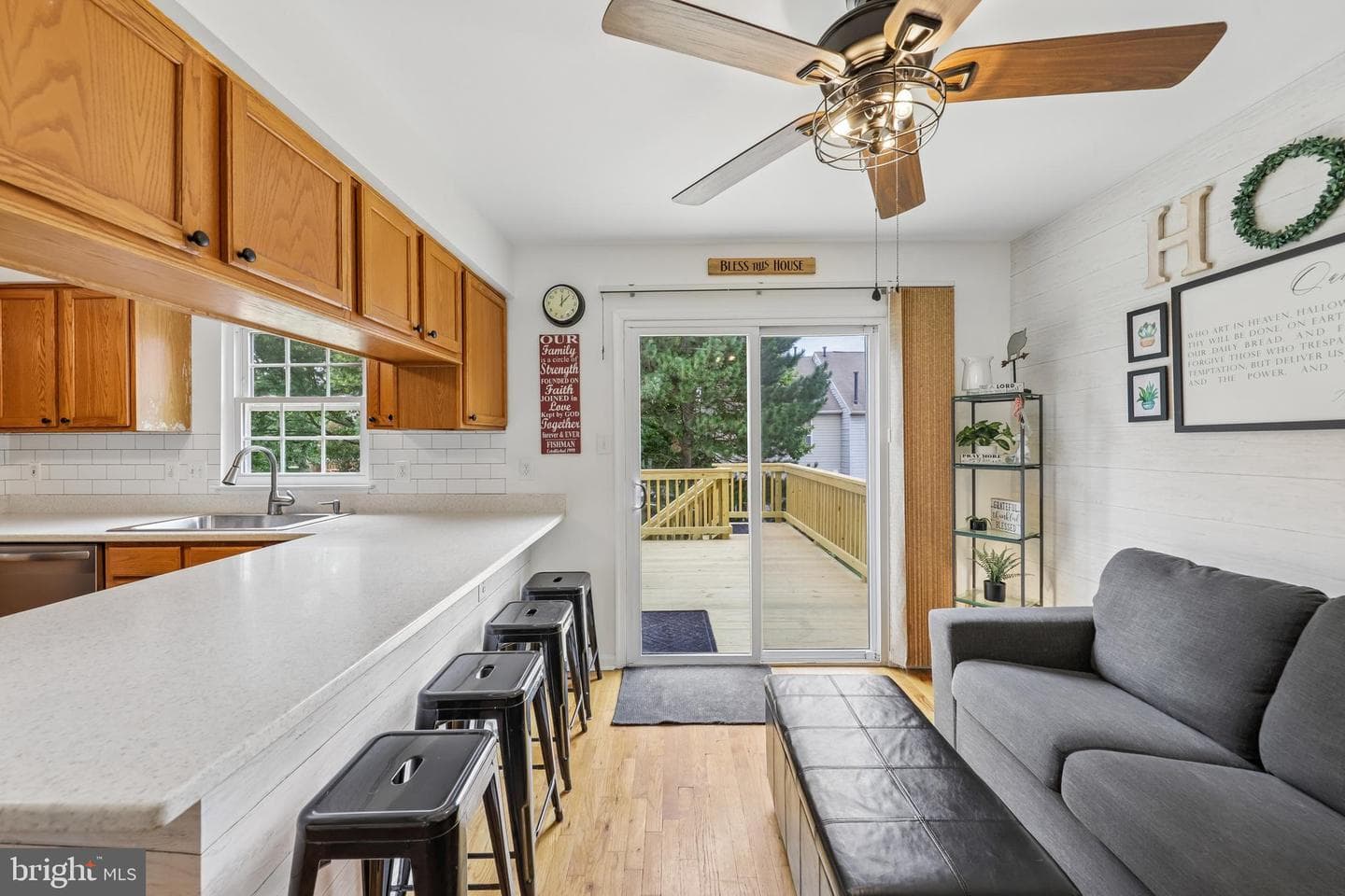 22076 Manning Square photo 16