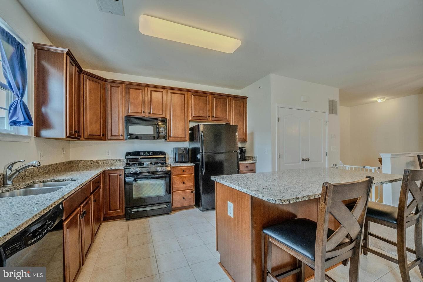 19466 Promenade Drive photo 3