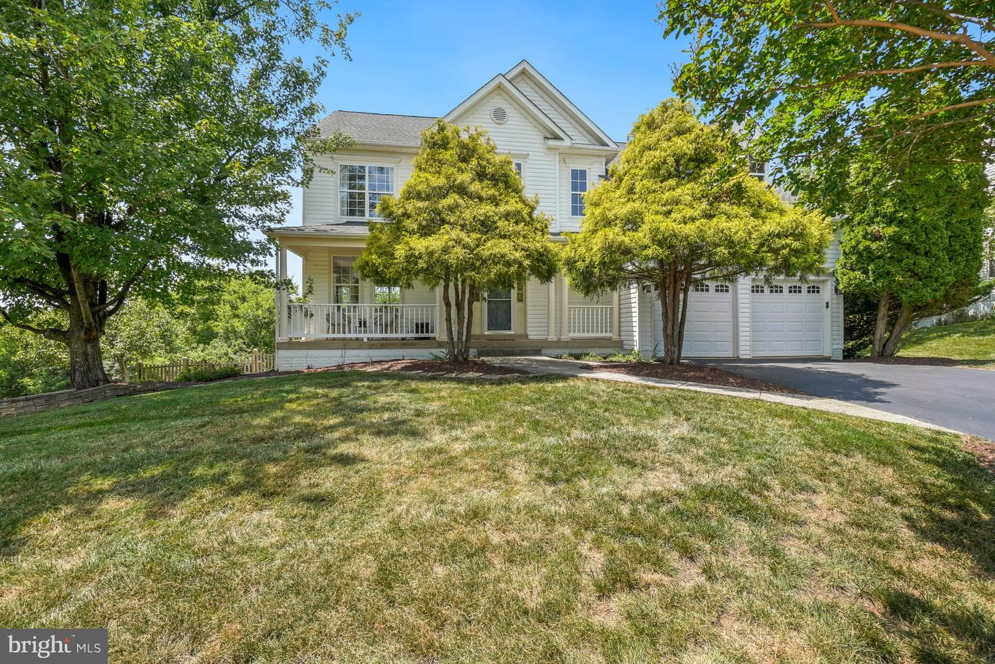 801 Santmyer Drive SE photo 3