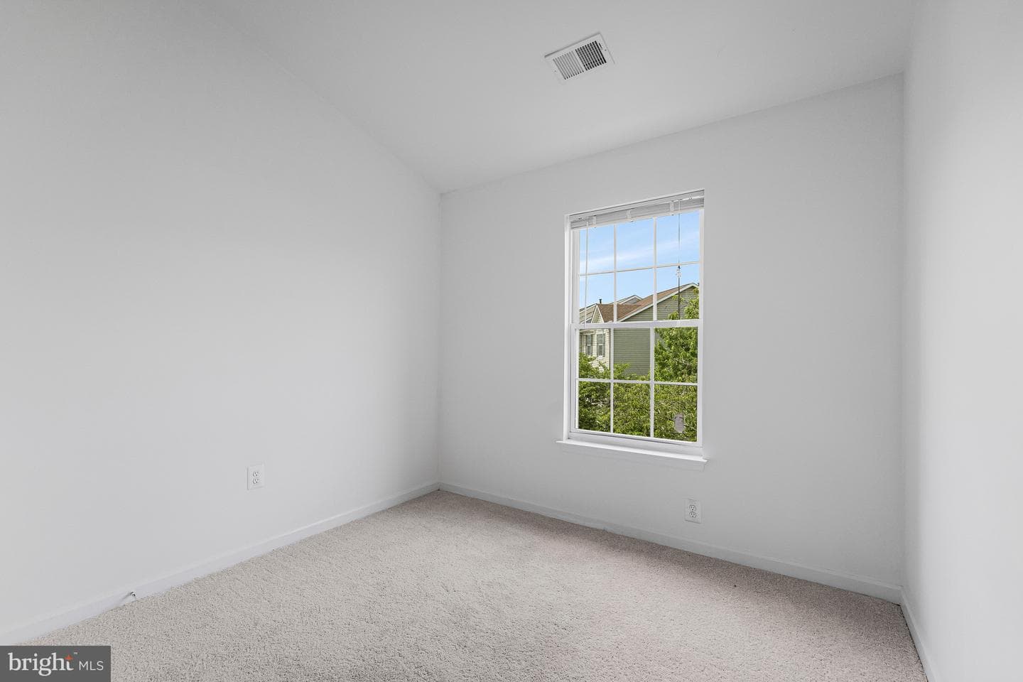 44177 Paget Terrace photo 29