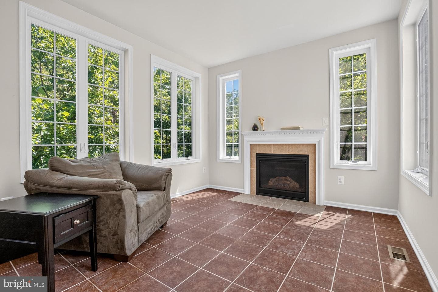 43283 Mitcham Square photo 19
