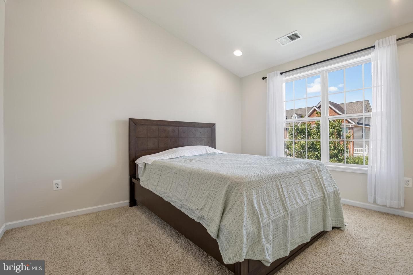 43283 Mitcham Square photo 29