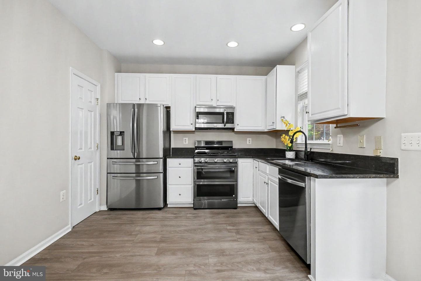 453 Pearlbush Square NE photo 21