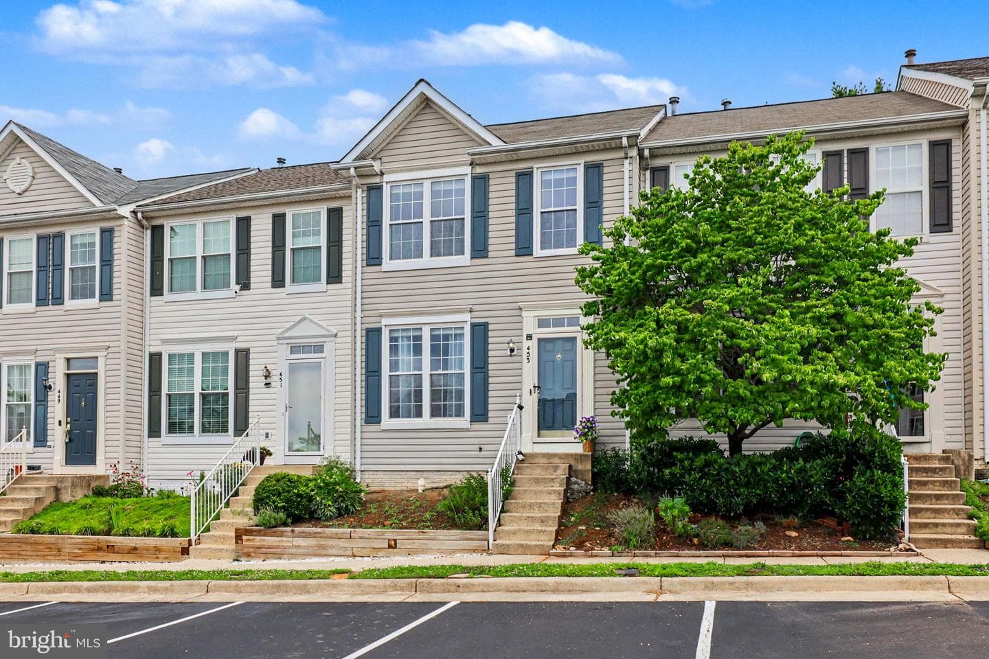 453 Pearlbush Square NE photo 5