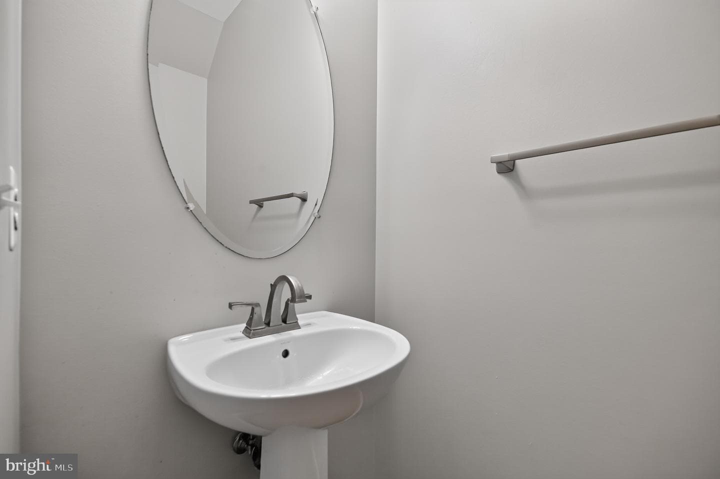 41857 Diabase Square photo 16