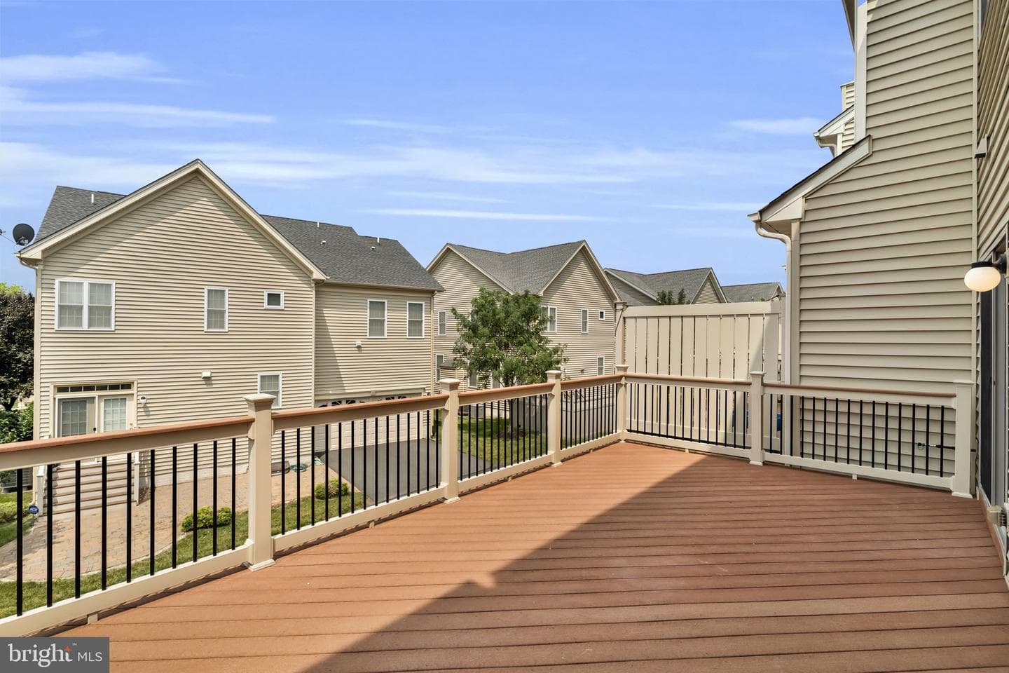 22515 Naugatuck Square photo 18