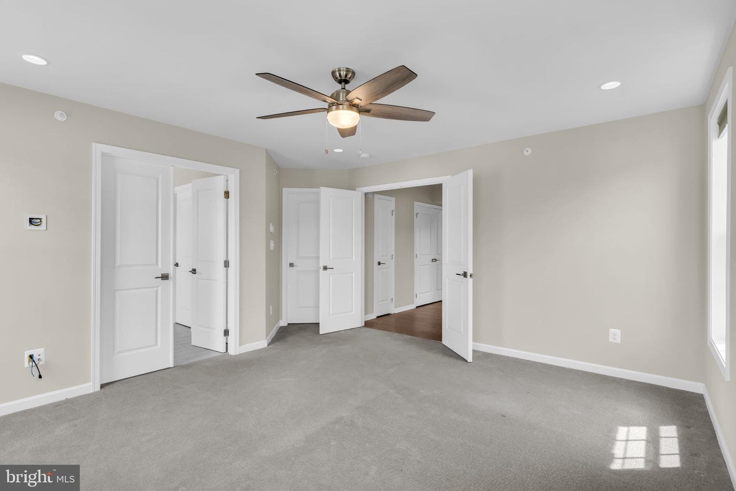 22515 Naugatuck Square photo 20