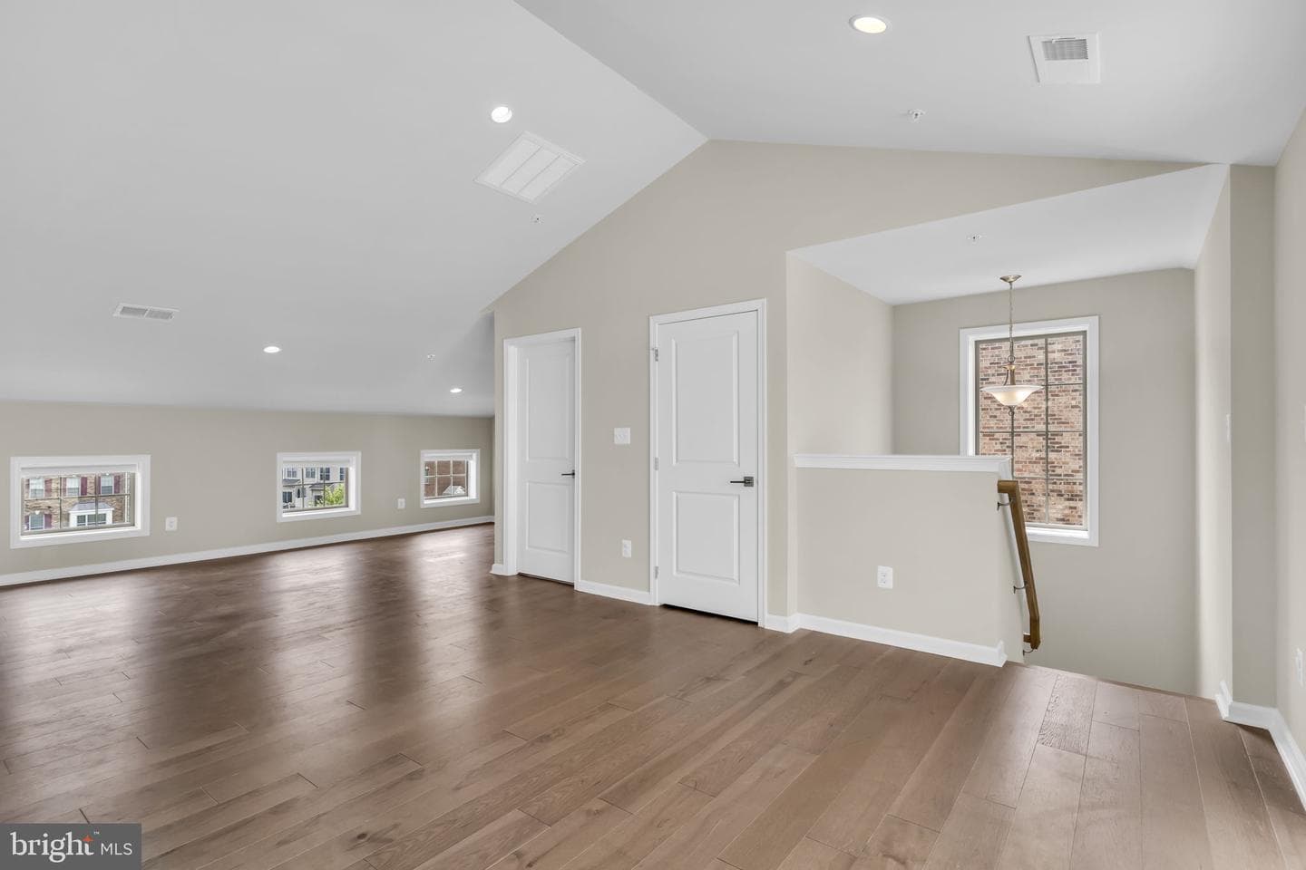 22515 Naugatuck Square photo 31