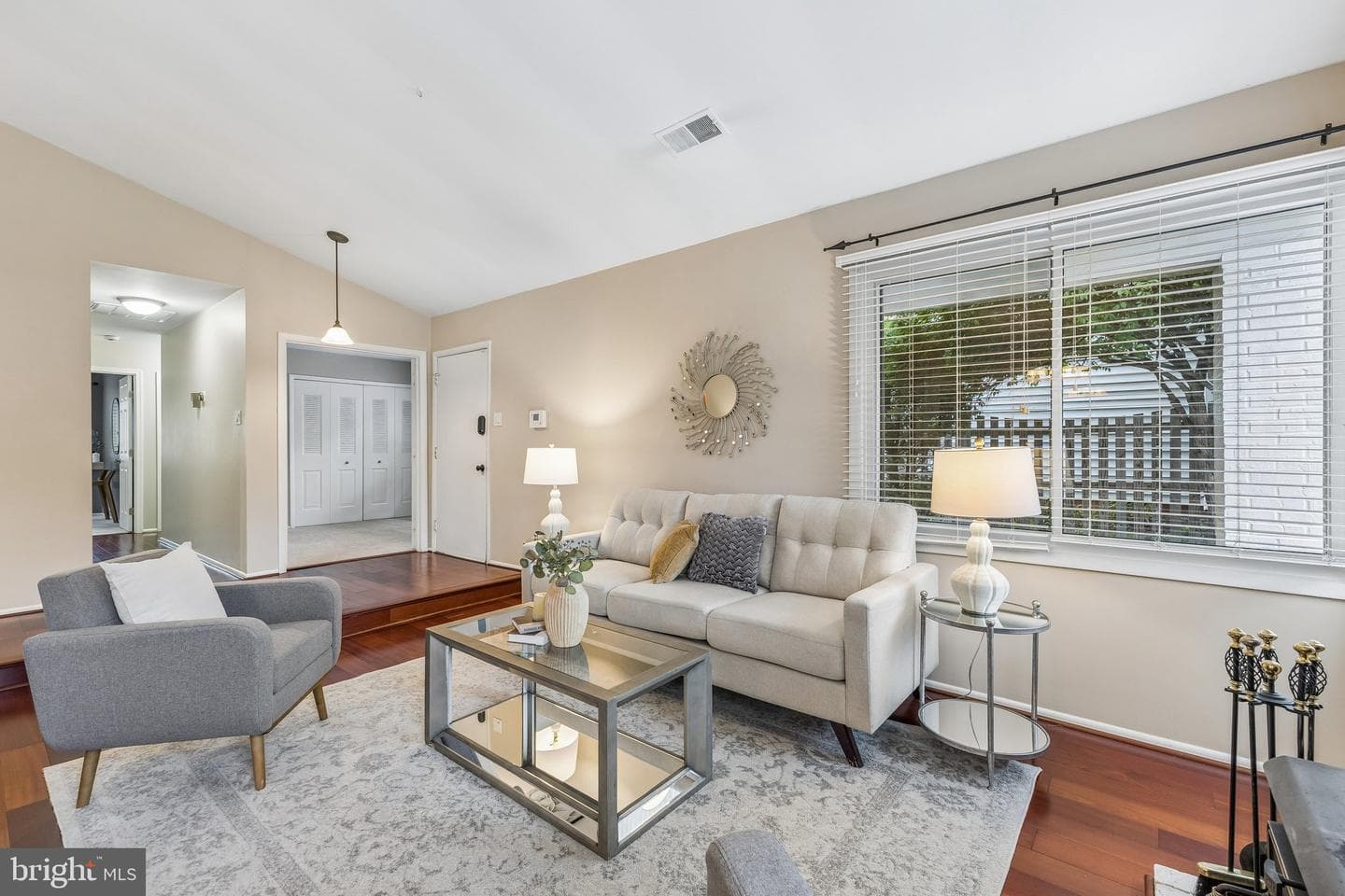 246 Avondale Drive photo 4