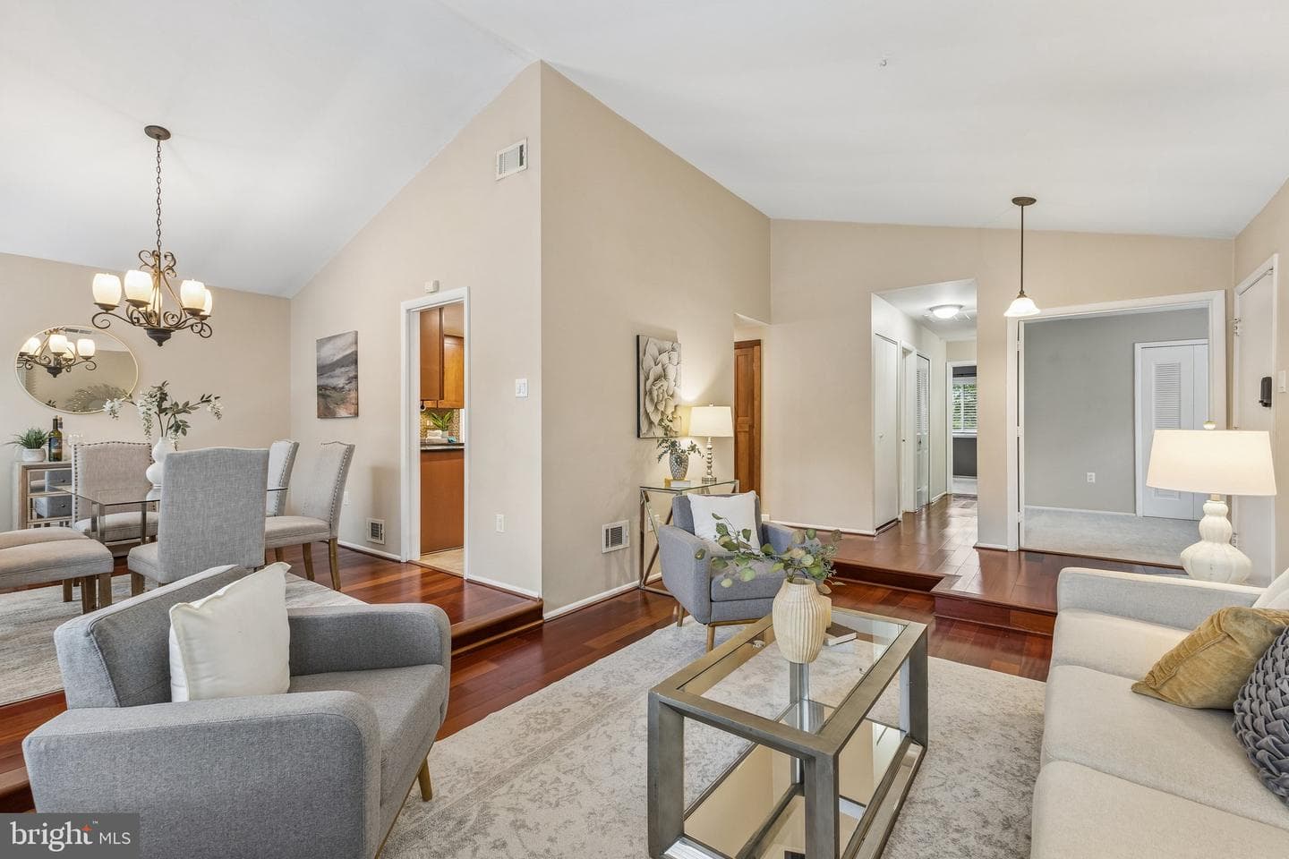 246 Avondale Drive photo 6