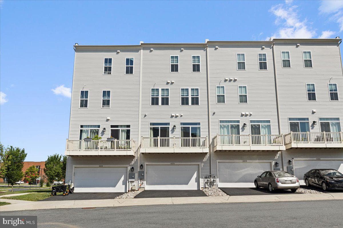 42236 Bunting Terrace, Ashburn