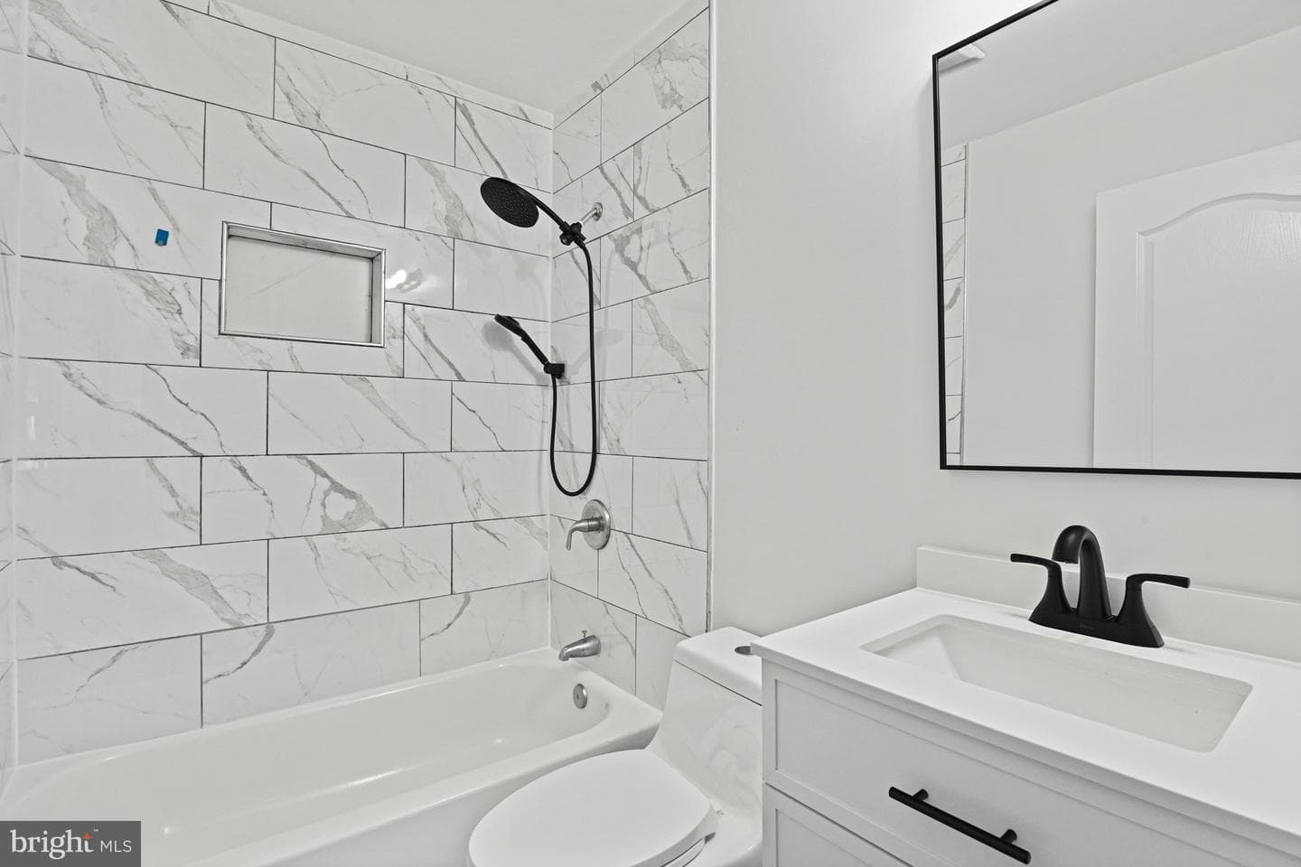 501 E Poplar Road E photo 20