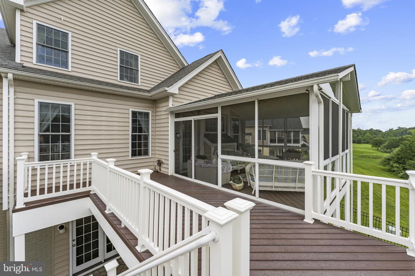 22970 Weybridge Square photo 51