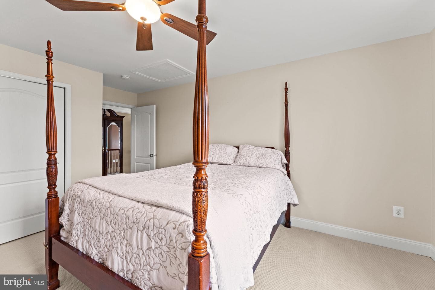 22970 Weybridge Square photo 77
