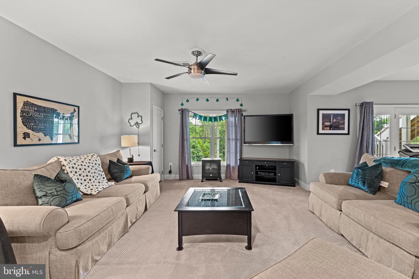 22970 Weybridge Square photo 92