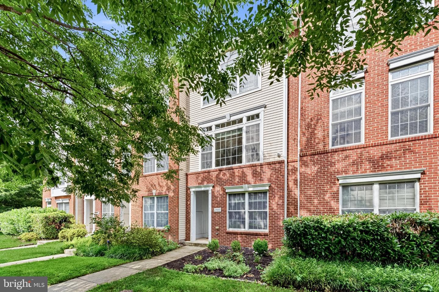25033 Justice Drive, Chantilly