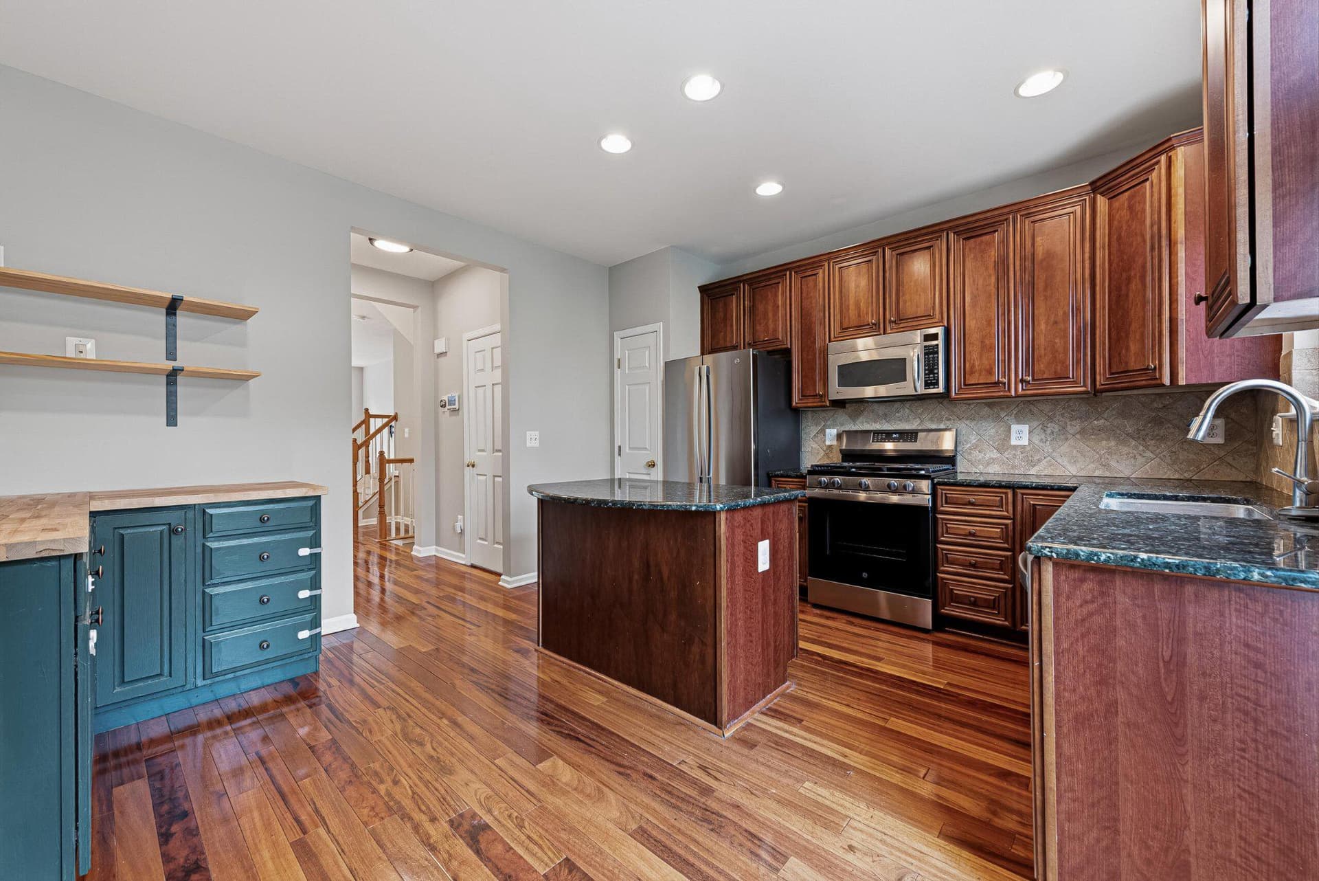 25033 Justice Drive photo 12