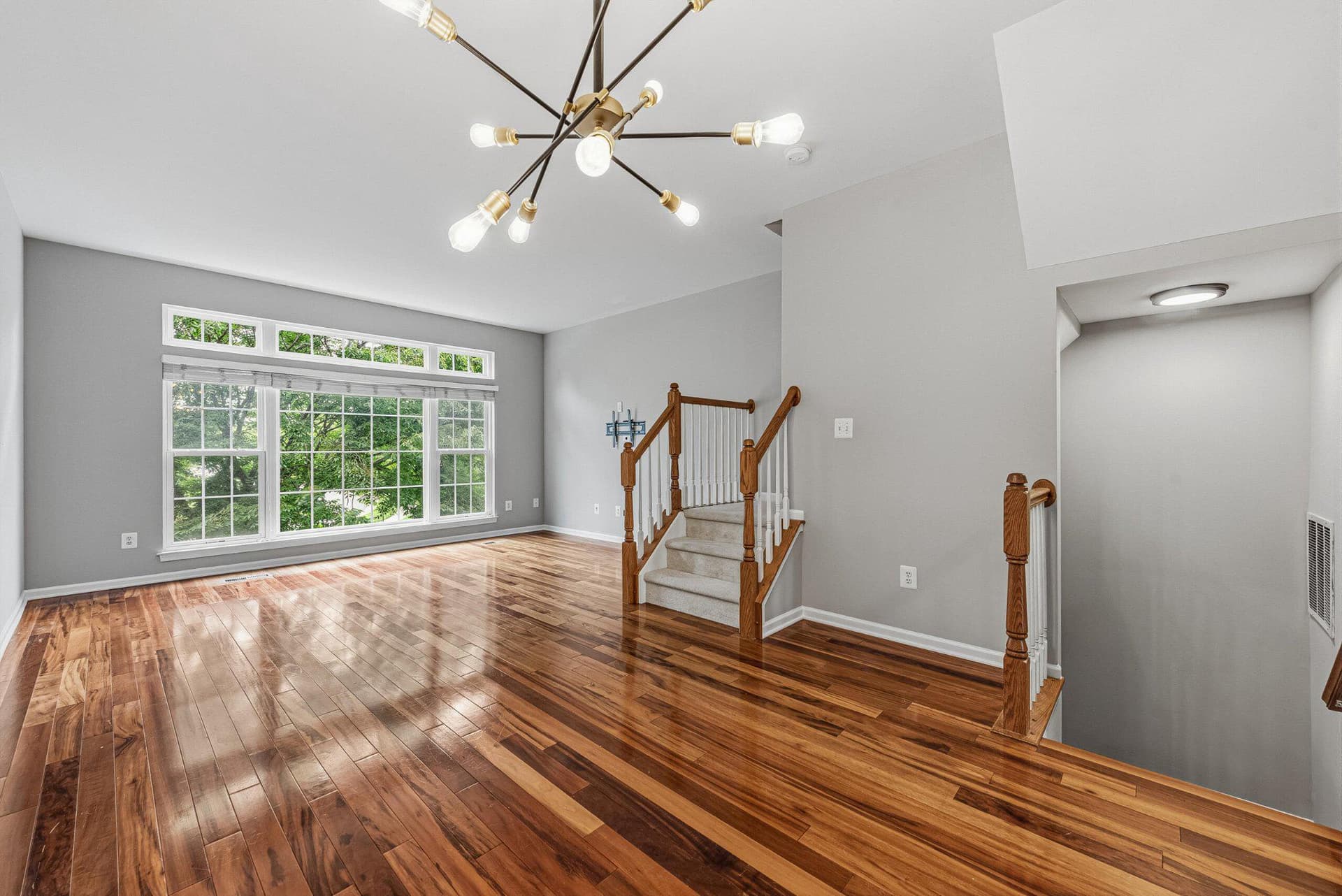 25033 Justice Drive photo 6