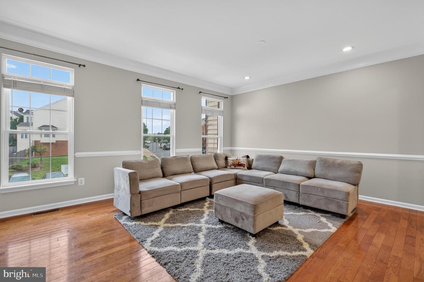 22540 Airmont Woods Terrace photo 6