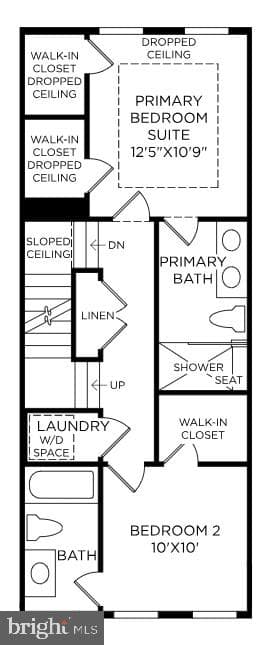 25033 Deselby Square photo 8