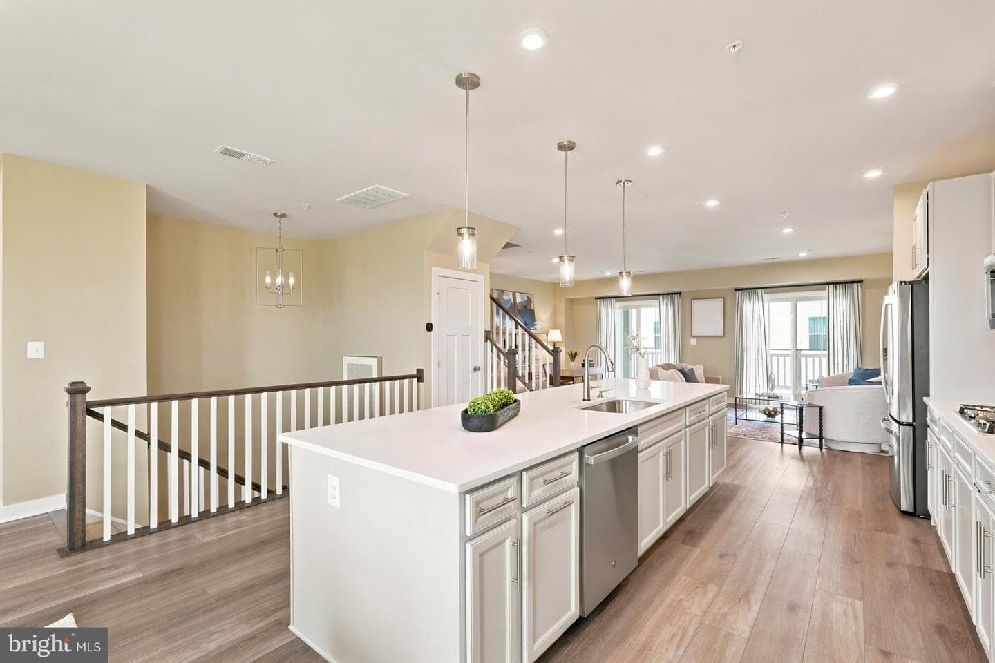 24274 Thurso Square photo 15