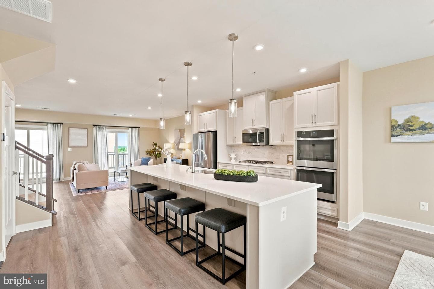24274 Thurso Square photo 18