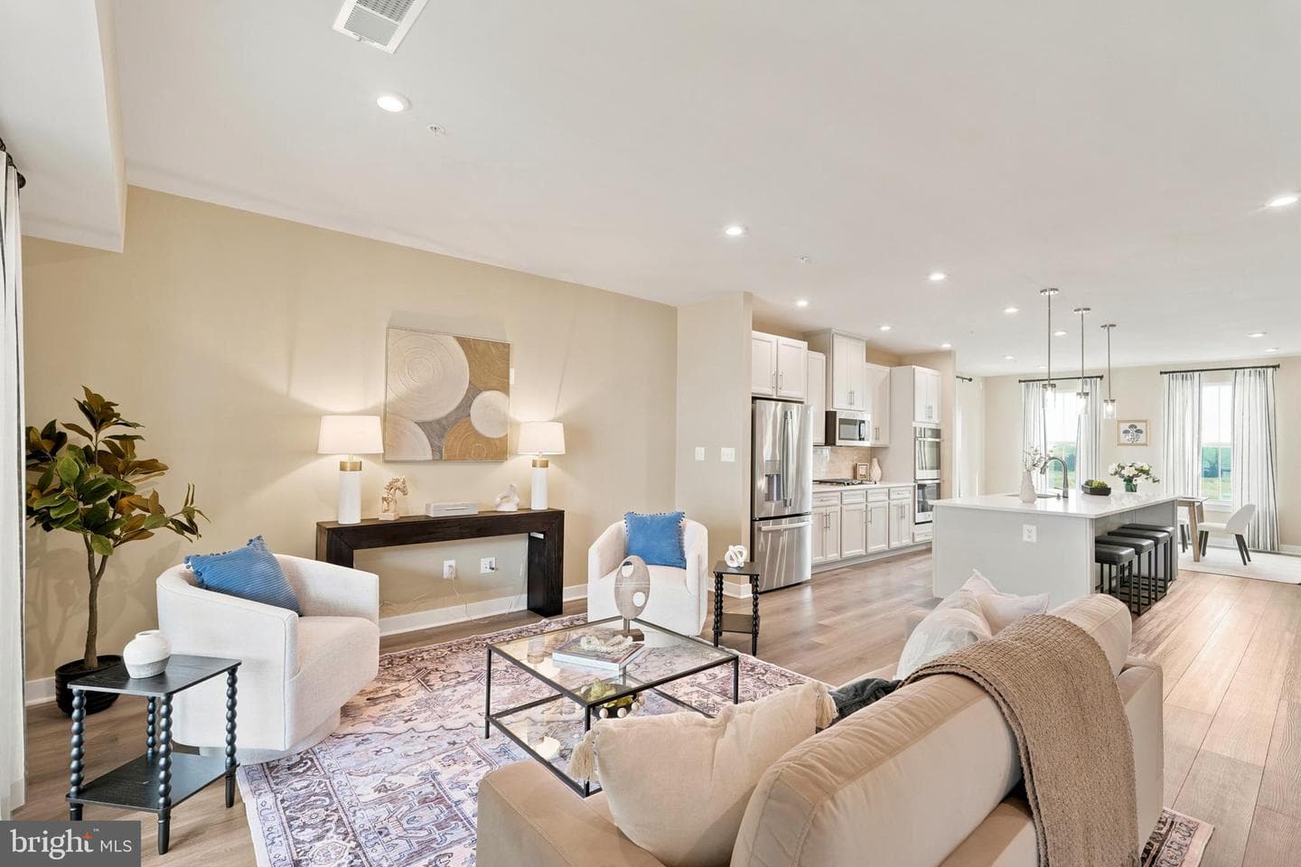 24274 Thurso Square photo 27