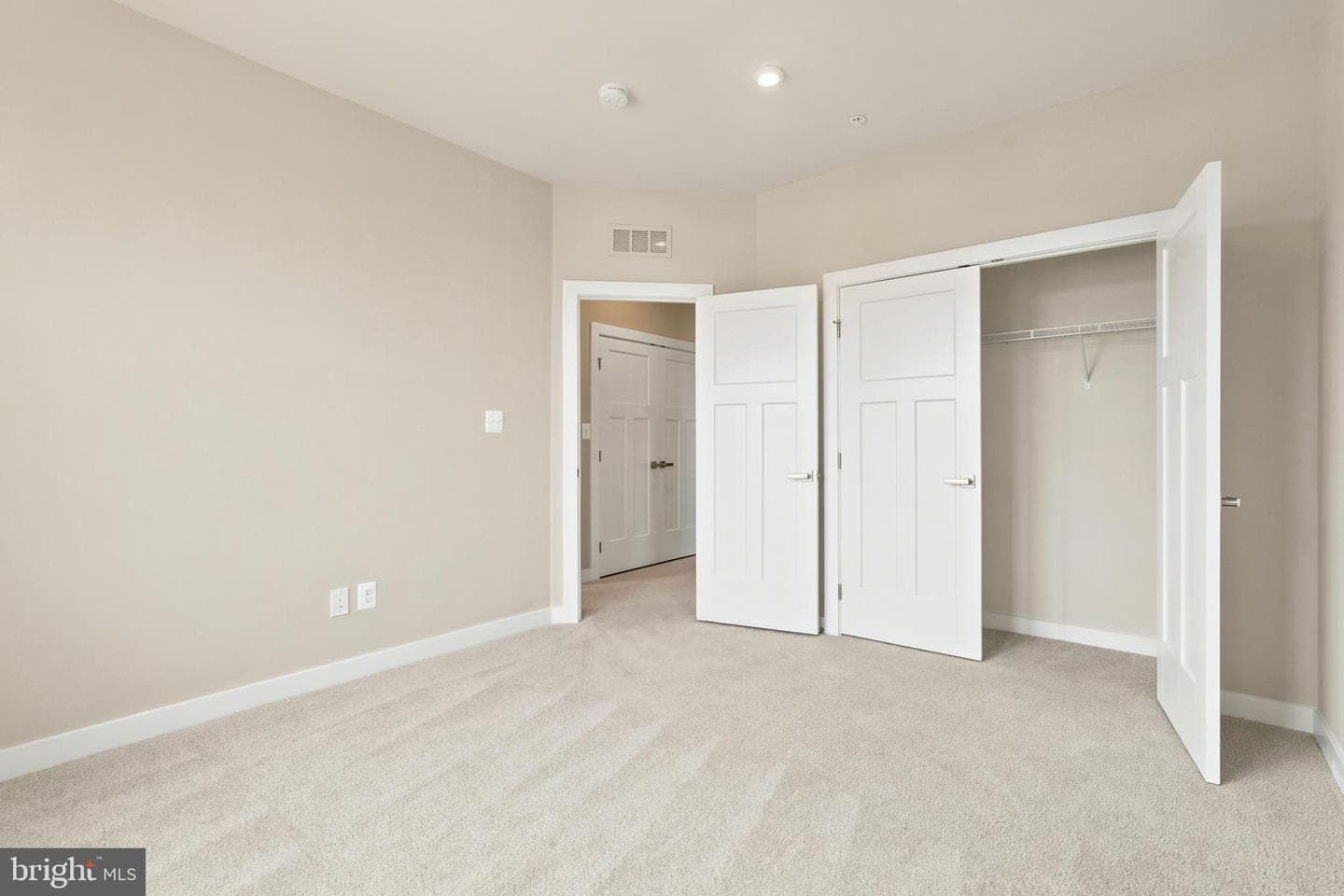 24274 Thurso Square photo 59