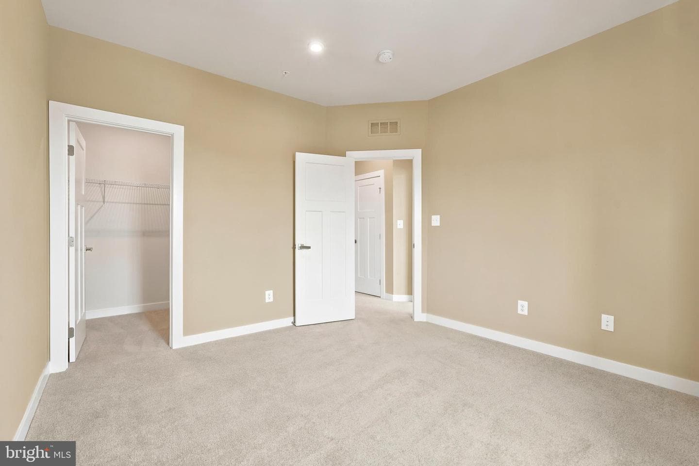 24274 Thurso Square photo 63