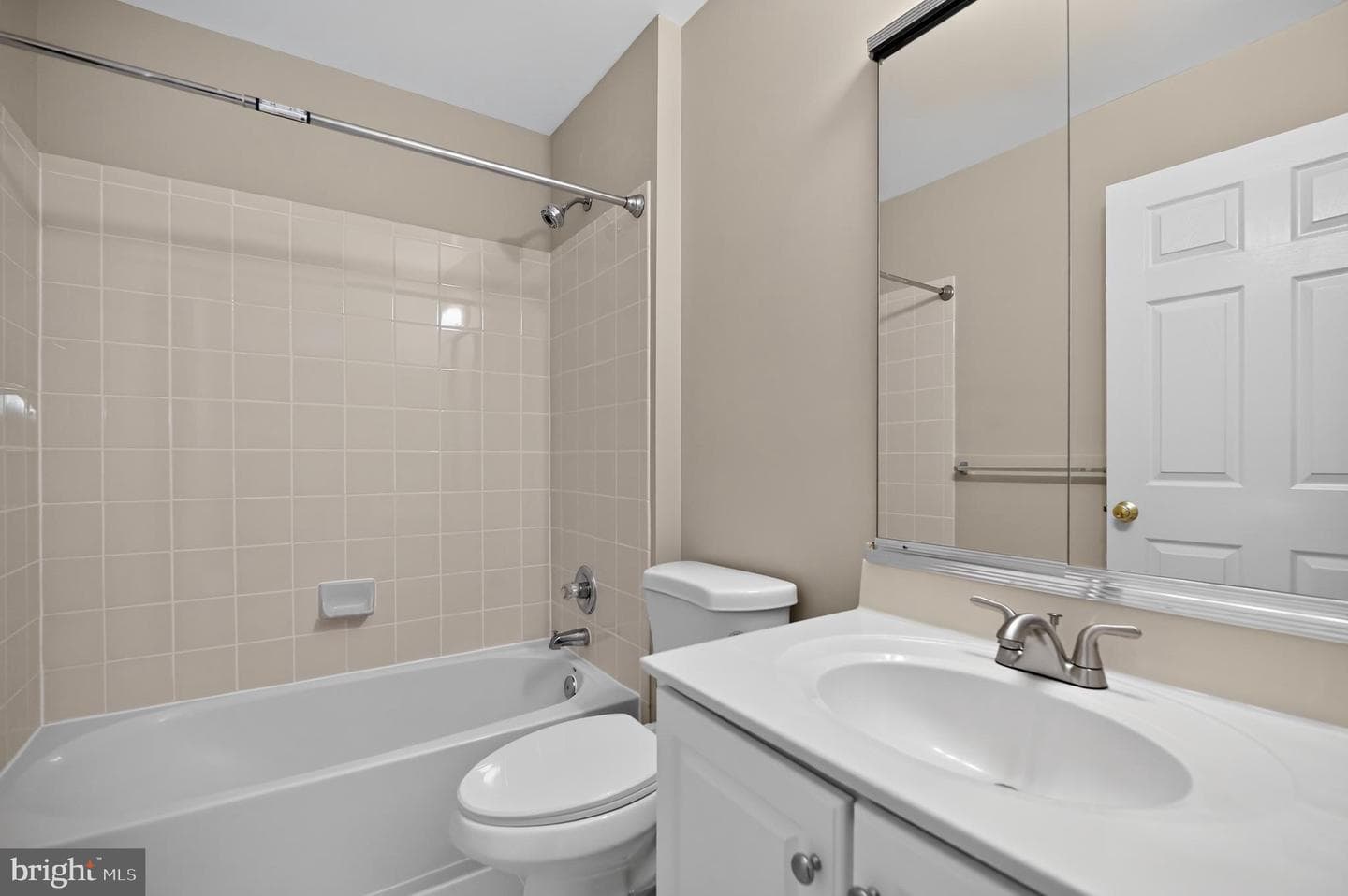 25915 Kirkwood Square photo 28