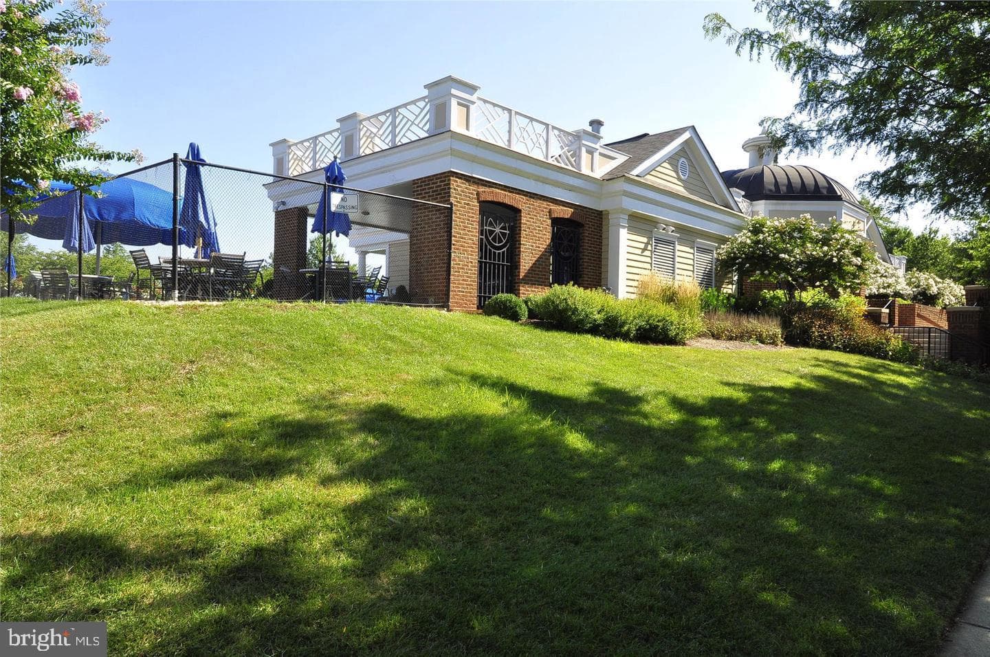 25915 Kirkwood Square photo 41