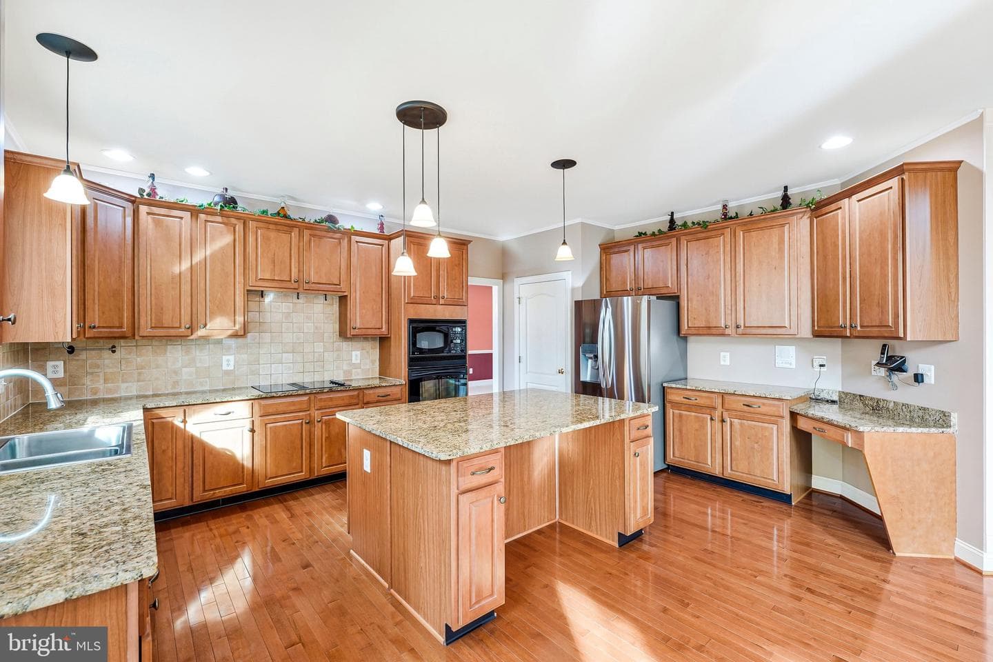 17485 White Gate Place photo 14