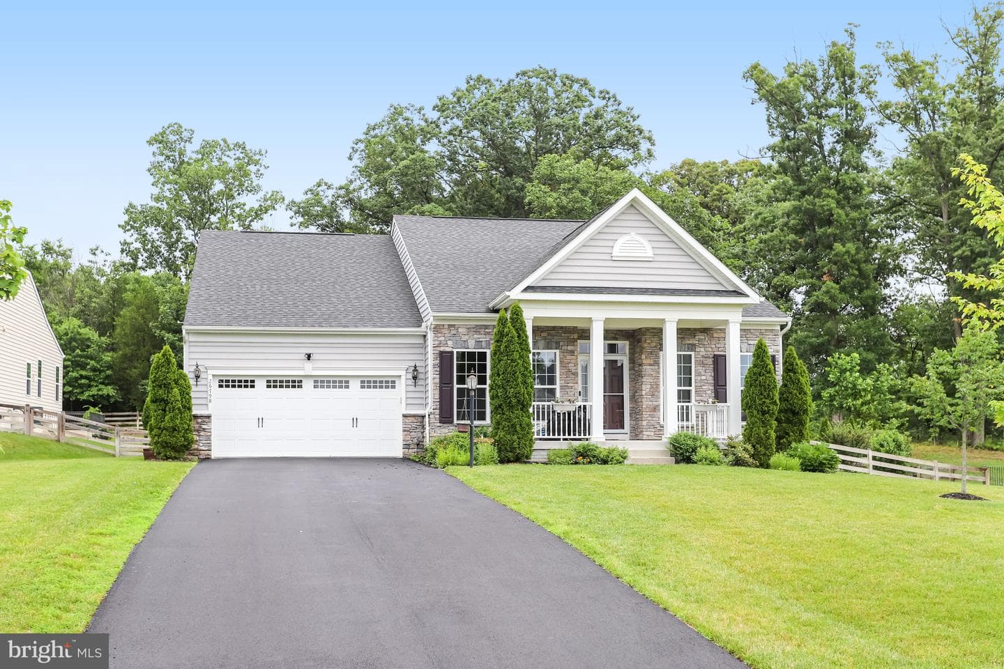 26798 Barnsley Place, Chantilly