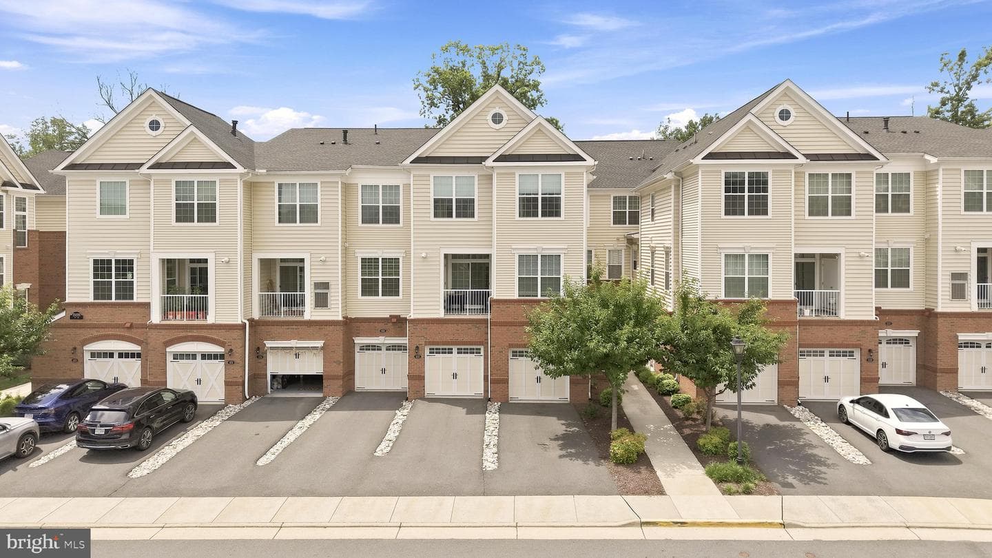 23255 Milltown Knoll Square #107 photo 41