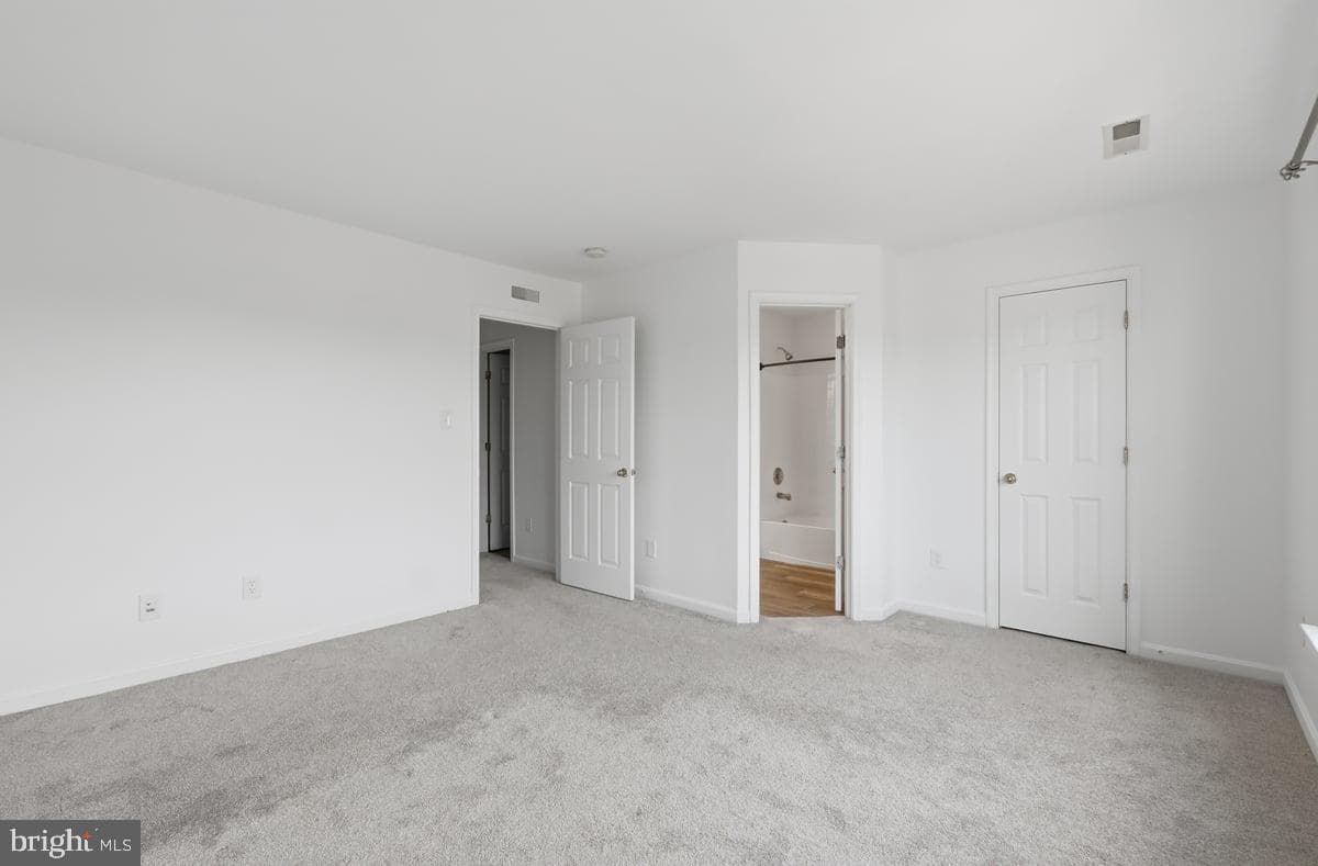 21753 Ladyslipper Square photo 13