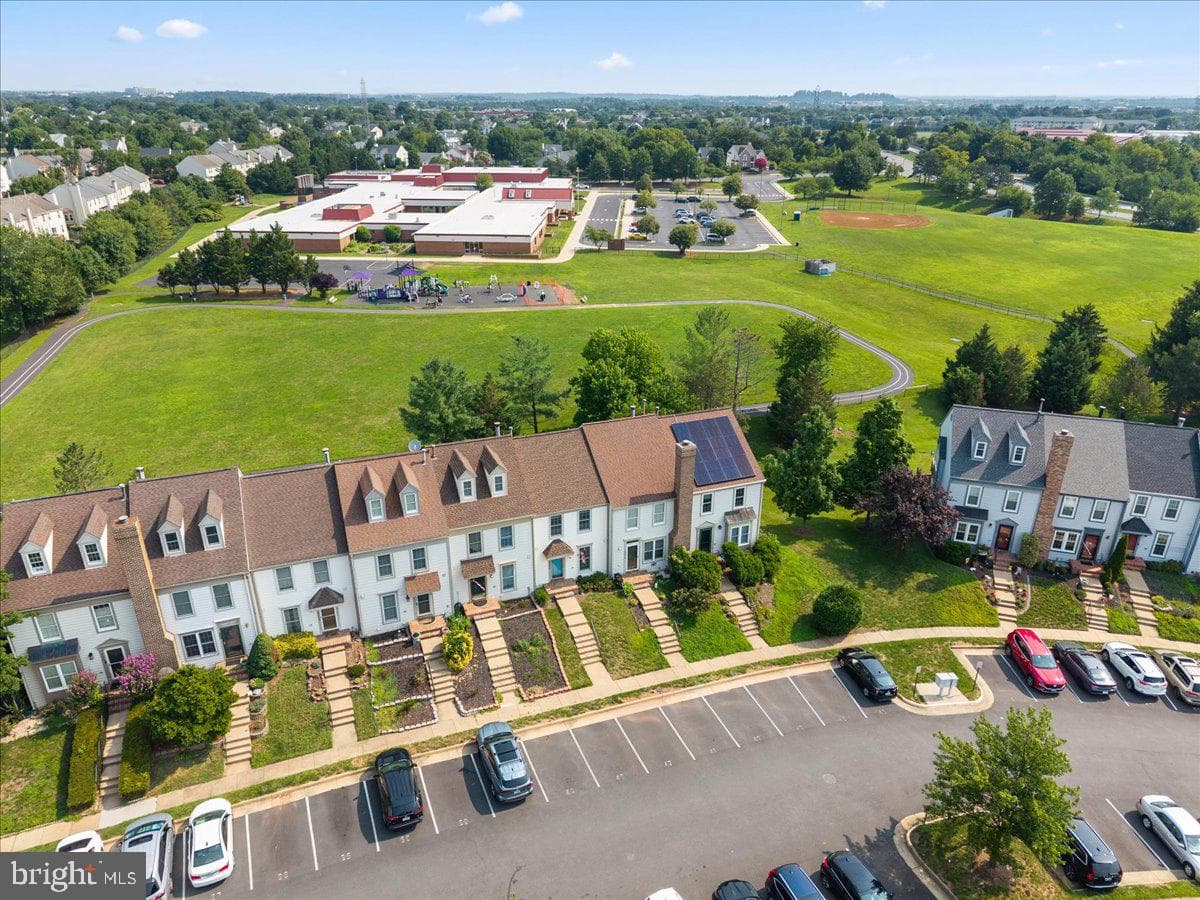 43976 Kitts Hill Terrace, Ashburn