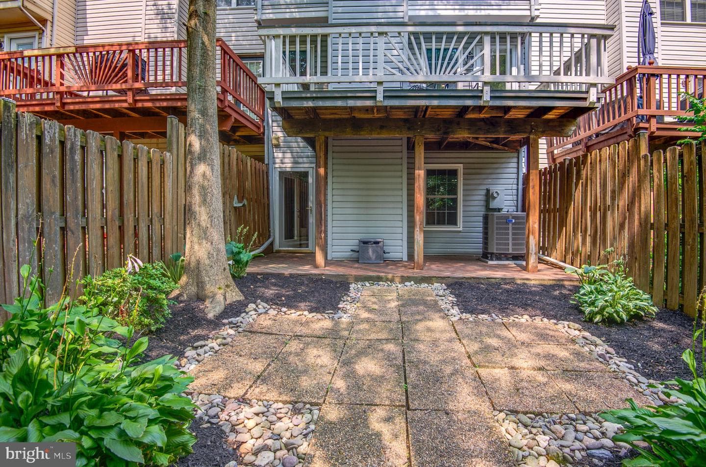 106 Hackley Court photo 29