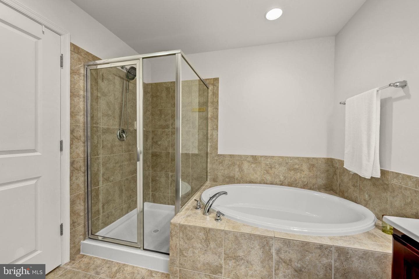 44100 Vaira Terrace photo 24
