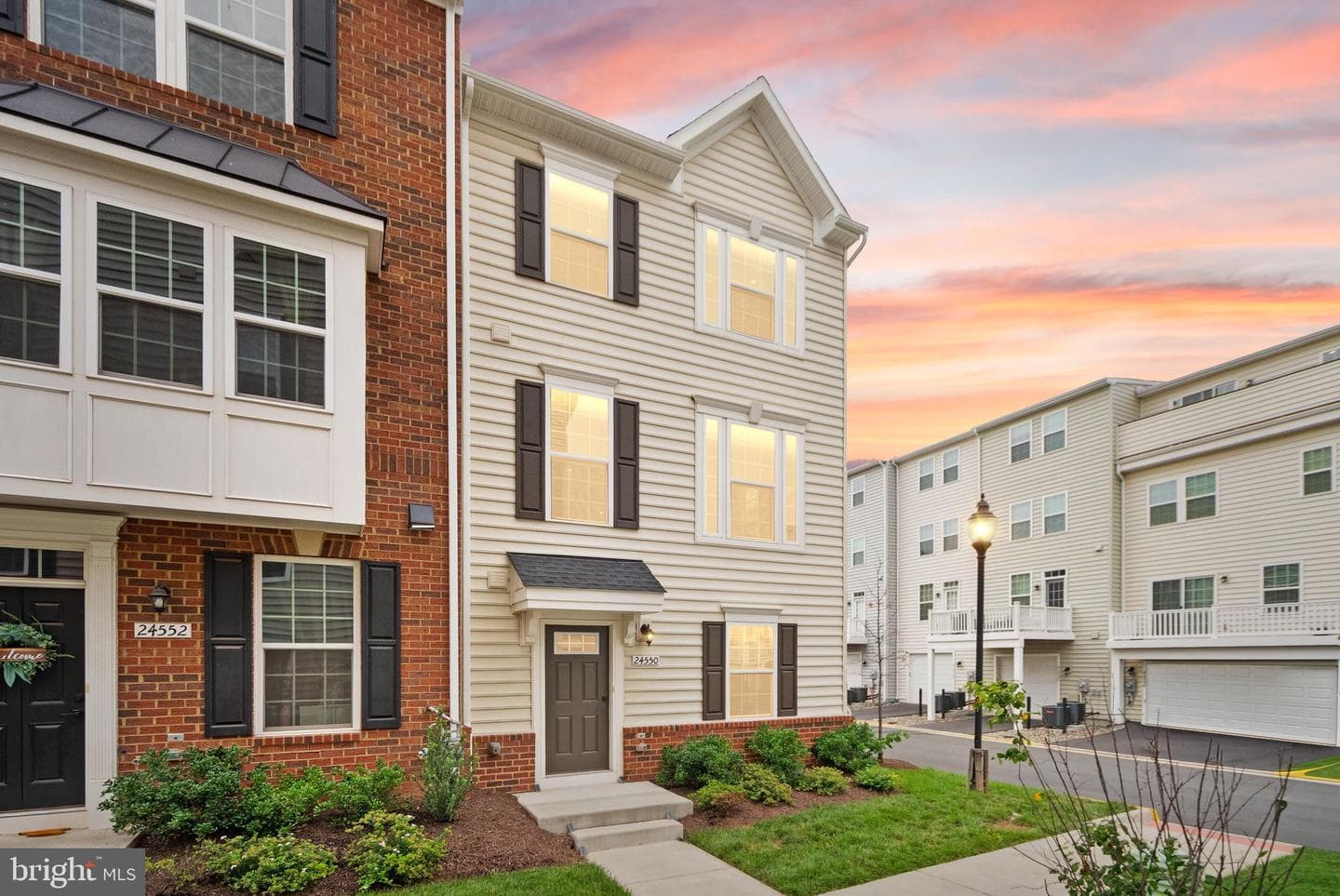 24550 Pommel Terrace, Sterling