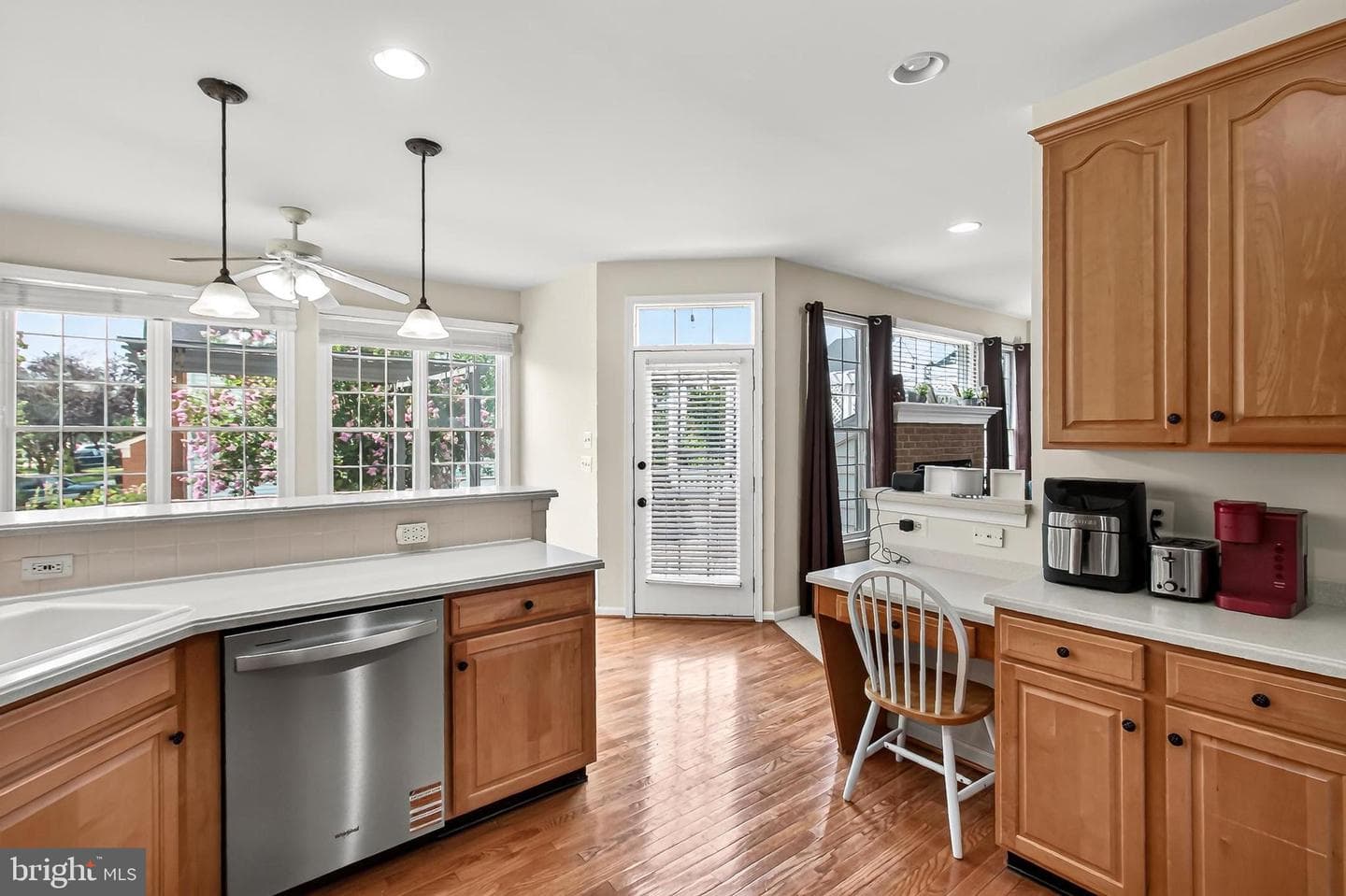 42655 Harris Street photo 17