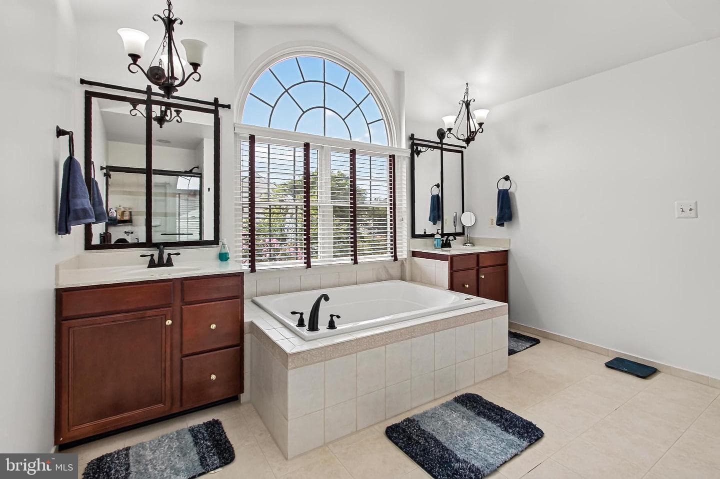 42655 Harris Street photo 34