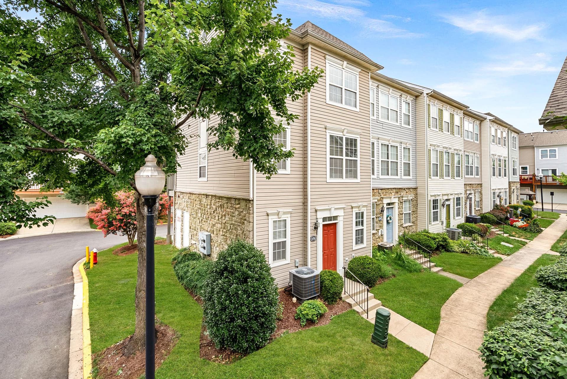 21785 Dragons Green Square #21785, Ashburn