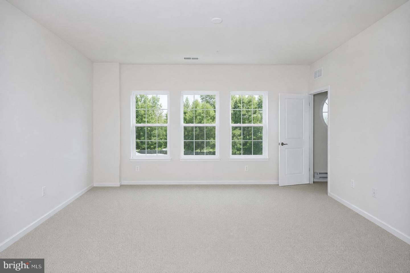 21689 Charity Terrace photo 8